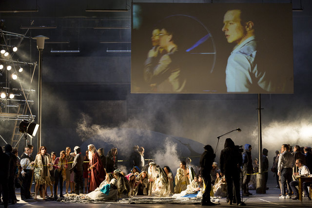 Taylan Reinhard (Panait), Dshamilja Kaiser (Katerina), Markus Butter (Fotis), Rolf Romei (Manolios), Chor und Extra Chor der Oper Graz