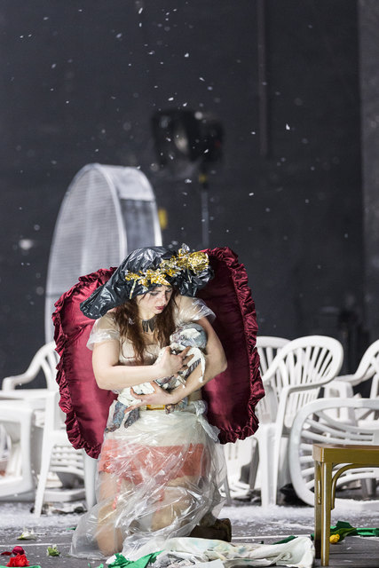 Eine tolle Schauspielerin, Dshamilja Kaiser als Katerina


Dshamilja Kaiser (Katerina)