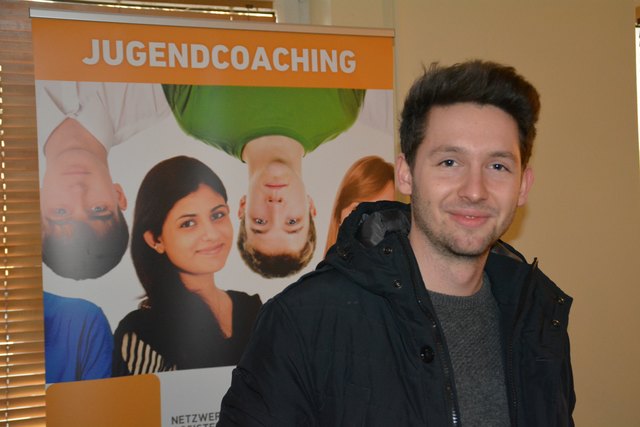 Daniel Kadletz drückte den Alterschnitt bei der Eröffnung.