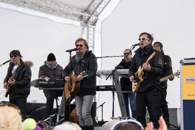Nik P. & Band heizten den Fans ein.