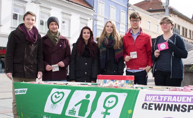 Mit einer Aktion mitten am Leobener Hauptplatz forderten die Jungen Grünen die Gleichberechtigung von Männern und Frauen. | Foto: Junge Grüne