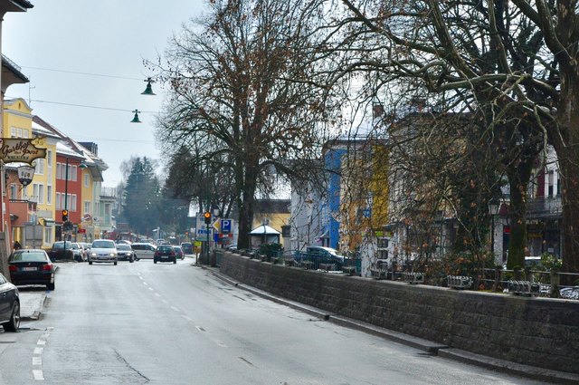 Der größere Handlungsspielraum bei der Ortskerngestaltung begründet Straßwalchens Kaufinteresse.
