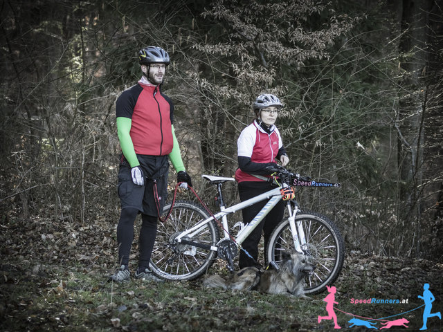 Kira mit Herrchen und Frauerl © Die Wiener Lichtbildmanufaktur