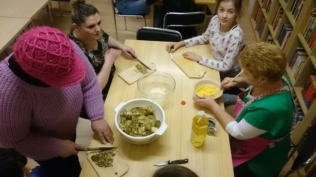 Rumänischer Kochabend am 04.03. 2016: Einmal mehr ein weiterer erfolgreicher internationaler Kochabend im Familienzentrum Dialog, Melicharstr. 2, 4020 Linz am 04. 03. 2016