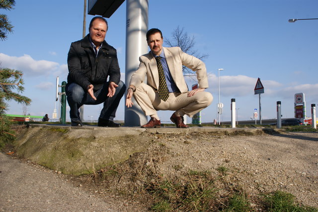 Wolfgang Motz und Christoph Baumgärtel zeigen die Hürden am Weg ins "C21".