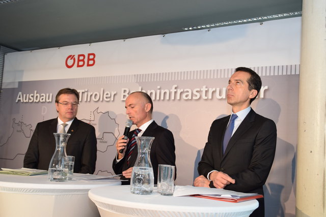 Ein Blick in die Bahnzukunft: Tirol soll von Geldern aus Land, Bund und ÖBB aufgepeppelt werden. Von links: Günther Platter, Gerald Klug und Christian Kern