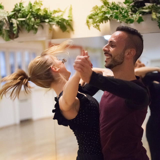 Beim Training für die Showdance Standard-EM der Profis: Julia Burghardt und Danilo Campisi. | Foto: Regina Courtier