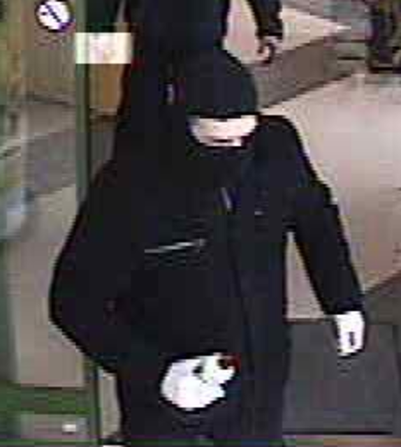 Wer kennt diesen Mann? (Fahndungsfoto der Polizei)