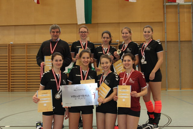 Das Team des Borg Bad Radkersburg mit Kapitänin Steffi Wonisch (r.). | Foto: KK