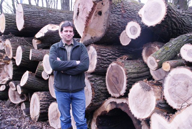 Um sechs Uhr startet der Tag für Förster David Jandl. Draußen ist er aber nur die Hälfte der Zeit.