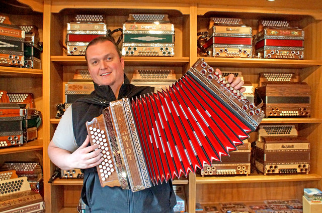 Ein Harmonikaliebhaber, der das gute Gehör hat: Franz Schmidt jun. | Foto: WOCHE