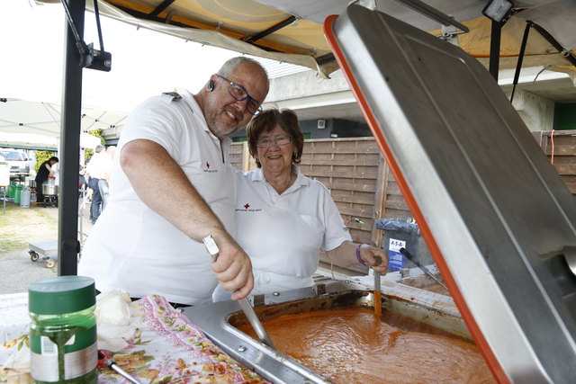 Für die Verpflegung der über 5.000 Läufer sorgt in bewährter Manier das Rote Kreuz Feldbach mit seinem „Koch-Team“. | Foto: Oliver Wolf