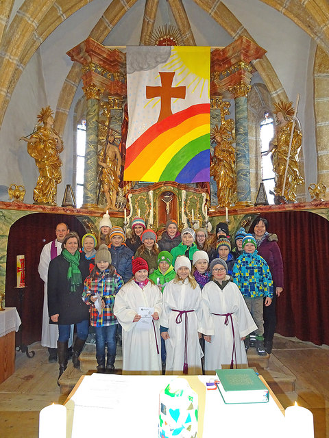Das Fastentuch wurde von der Jungschar gestaltet. | Foto: Bgm. Rauter