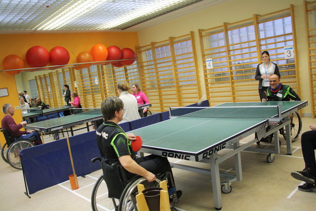 Heike Koller und Edi Schmeisser punkteten beim Rolli-Racketlon in der Reha-Klinik Tobelbad