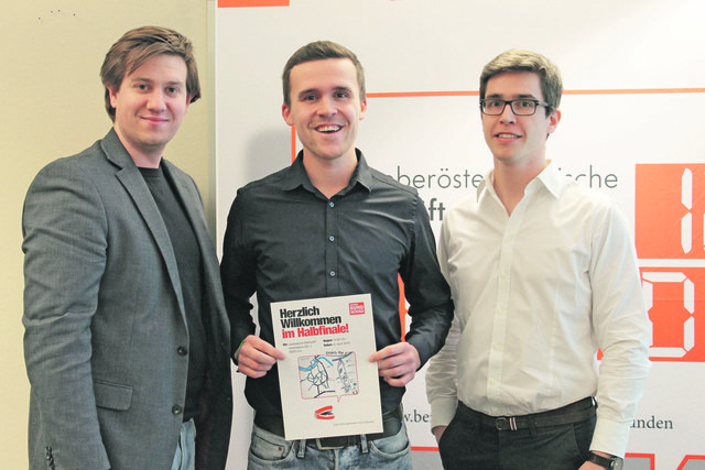 Die Halbfinal-Teilnehmer Pascal Schulz (Mitte) und Markus Fleischanderl mit Juror Aichberger (li.).