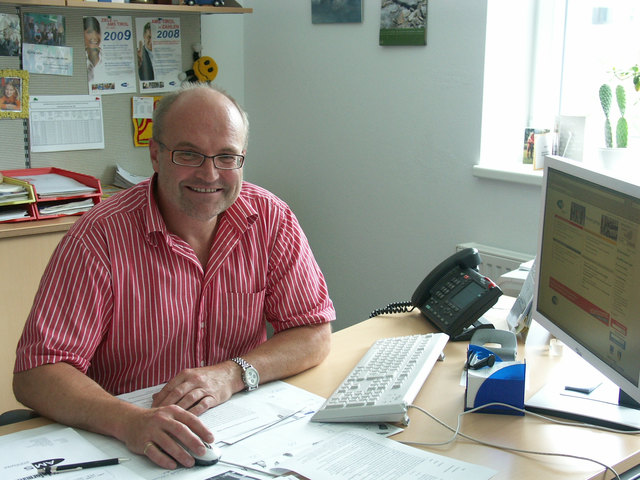 AMS-Leiter Günther Stürz sieht einen Aufwärtstrend am regionalen Arbeitsmarkt. | Foto: Archiv