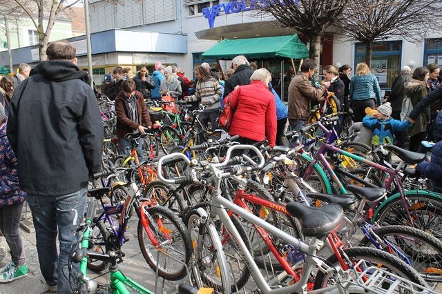 Auf der Fahrradbörse konnte man günstig ein Rad erstehen.
