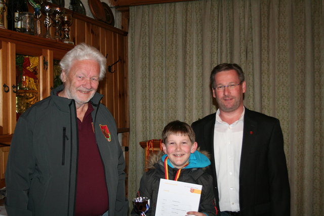 Andreas Norz, mitte, 1. Stadtmeisterschaft Luftgewehr stehend aufgelegt Jugend