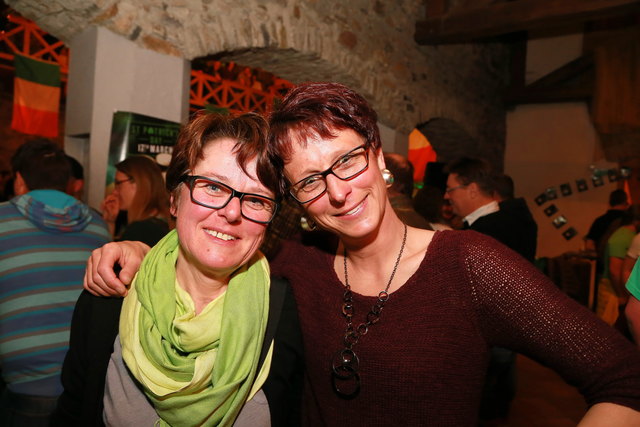 Irene Remesperger mit Katja Ripper.