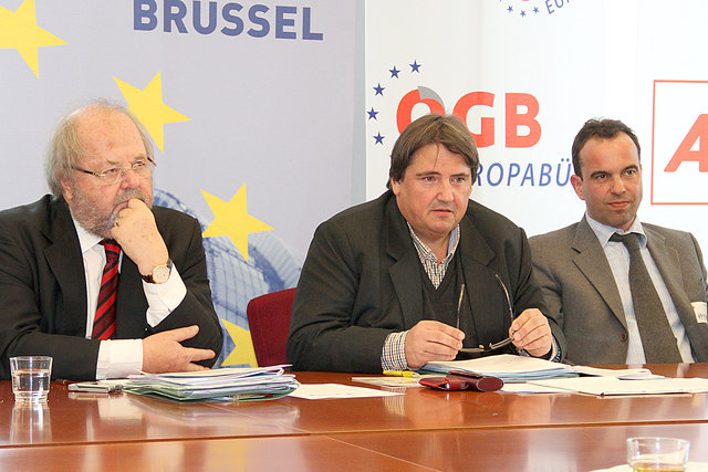 Gemeinsam im Februar 2014 in Brüssel (v.l.): BIM Hans Werner Frömmel, NAbg. Josef Muchitsch und Robert Schmid, Fachverband Steine-Keramik. | Foto: Trabi
