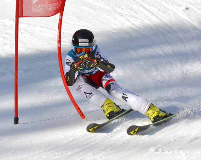 Nachwuchsläufer Samuel Steiner (13) aus Regau fuhr bei den Schüler-Landesmeisterschaften zu Gold und Bronze. | Foto: privat