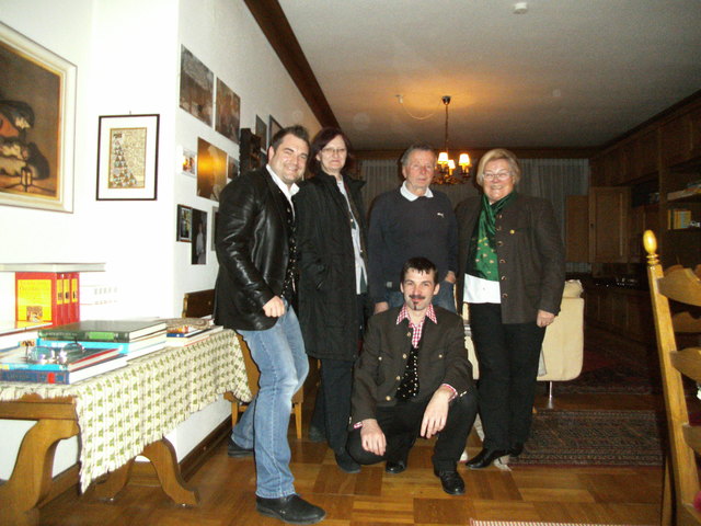 Die Wolfsberger KAB-Ortsgruppe mit Obmann Daniel Megymorecz (li.) besuchte das Geburtskind Reinhard Lorber (Mitte) | Foto: KK