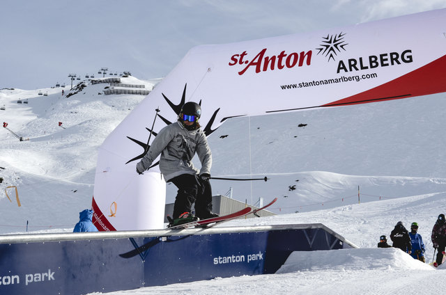 In St. Anton am Arlberg kämpften 35 Athleten um wichtige FIS und Europa Cup Punkte im Slopestyle. | Foto: SCA