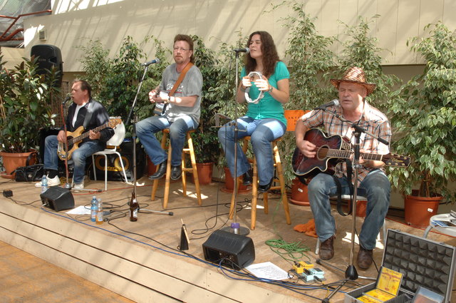 Die Bluesknacker gastieren am Sonntag wieder im Blumenpark Seidemann.