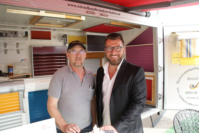 Klaus Reischl, Sonnenschutztechnik Reischl mit BB-Werbeberater Rene Pondorfer. | Foto: BB