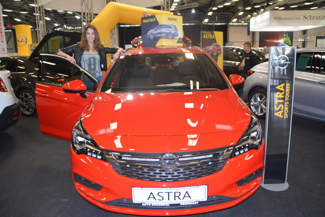 Die Motomotion bot jede Menge neue Automodelle wie den Opel Astra