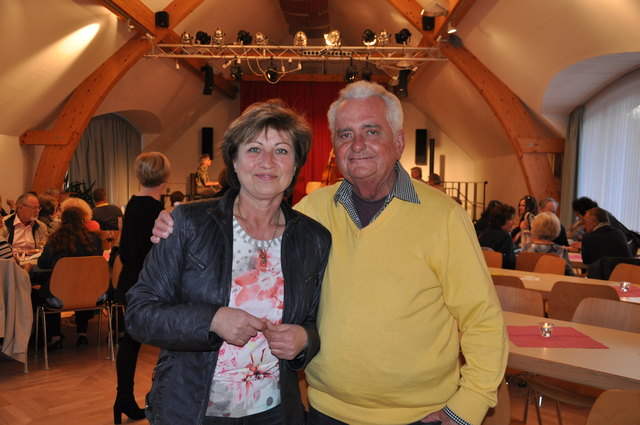 Gabi Zimmer und Günther Puffer vom Fremdenverkehrs- und Verschönerungsverein durften sich über zahlreiche Besucher im Fuhrwerkerhaus freuen.