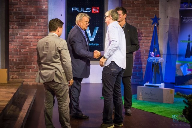 2 Minuten 2 Millionen: Michael Altrichter, Hans Peter Haselsteiner Alex Pesjak und Andreas Zangerle von "3 Design Tirol" (v. l.).