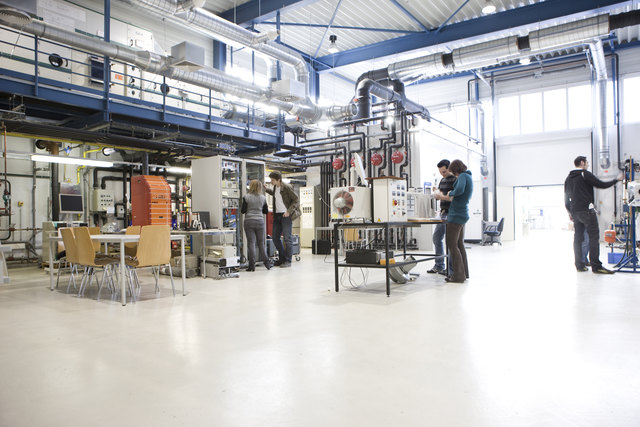 Im sehr gut ausgestatteten Labor am FH-Campus Pinkafeld erwerben Studierende praxisorientierte Kompetenzen. | Foto: FH Burgenland