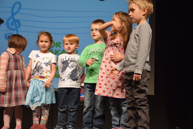 Die Kinder der Musikschule Tullner wurden von Rosi Moser angeleitet. Sie sangen Lieder aus dem Buch. | Foto: Zeiler