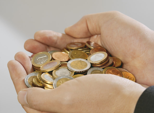 Geldfluss: Bürgermeisterin Maria-Luise Mathiaschitz übt nun heftige Kritik an dem Zulagensystem in den Stadtwerken | Foto: mev.de