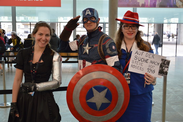 Die Cosplay-Künstler: Winter Soldier, Captain America und Krista Lirscher (re.) als Agent Carter. | Foto: Privat