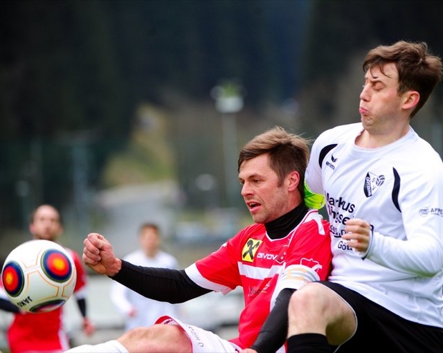 Duell der Kapitäne: Manuel Haselwanter (Sellrain, links) versus Andreas Riedl