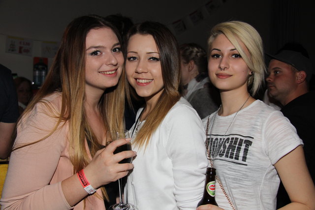 Ein voller Sall im Kulturhaus und tolle Stimmung gab es  bei der Frühlingsparty in St.Jakob i.R.