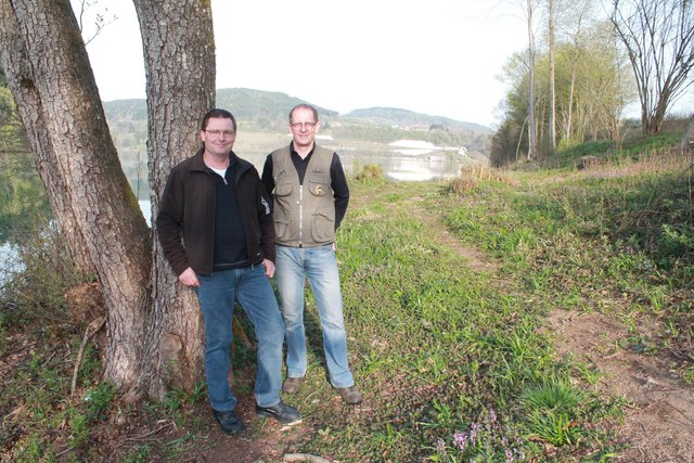 Fischereiverwalter Hubert Frager mit Kurt Frager (von links)