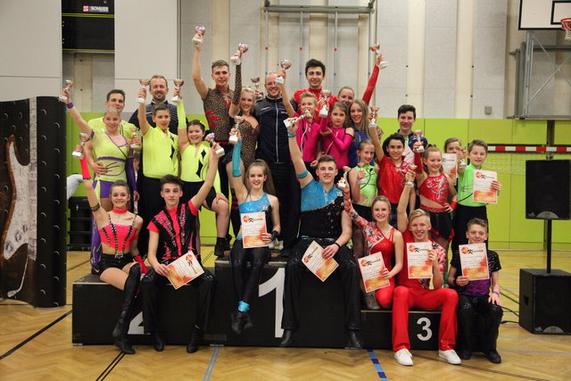 Die erfolgreichen Tänzer des RRC Formation 88