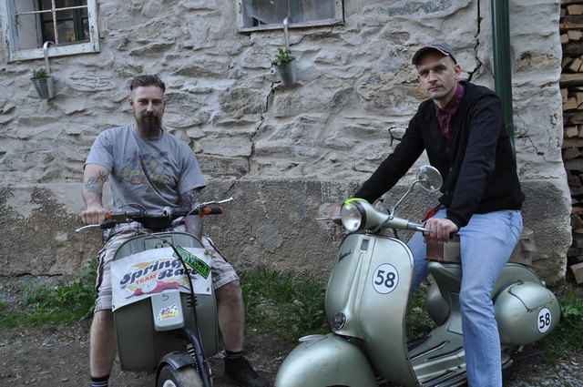 Vespa-Fans und Renn-Organisatoren: Mario Horni und Thomas König