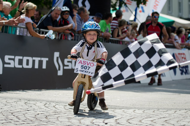 Auch für das Junior-Rennen der Mountainbike-Trophy im Salzkammergut haben sich die Veranstalter einiges einfallen lassen. | Foto: www.trophy.at
