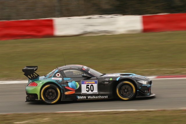 Ein Traum geht in Erfüllung: Daniela Schmid sitzt heuer im Cockpit eines BMW Z4 GT3. | Foto: Foto: Peter Elbert