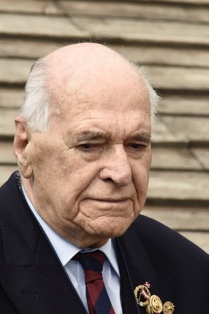 Kommerzialrat Curt Jaksche, Ehrenobmann auf Lebenszeiten.