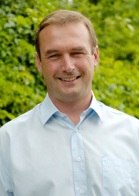 Der Mogersdorfer Mediziner Michael Ehrenberger ist auf natürliche Heilmethoden spezialisiert. | Foto: zVg