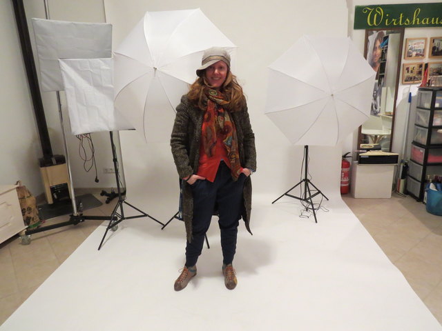 Die Kunstfotografin Do Laura Heneis bietet in ihrem Atelier authentische Personen- und Produktfotografie an.