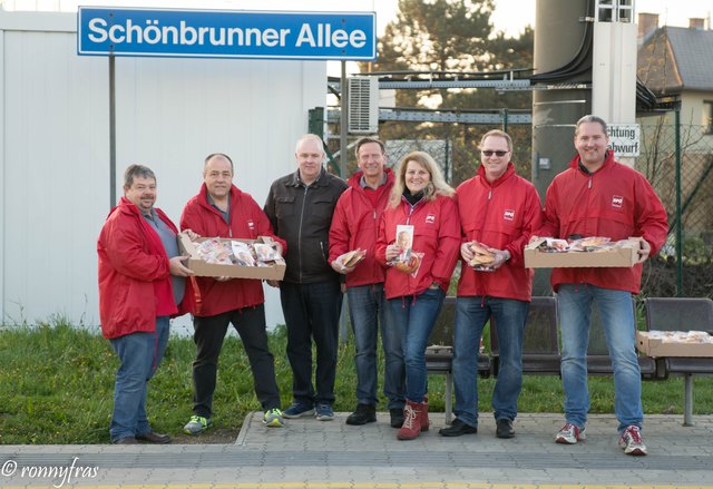 Foto (Ronny Fras): Wirtschaftsverband Vösendorf-Ortsvorsitzender KommR Wolfgang Gratzer, Wirtschaftsverband Mödling-Bezirksvorsitzender GR KommR Herbert Kraus, SPÖ-Bezirksgeschäftsführer Heinz Scheele, Andreas Vanek, SPÖ Vösendorf-Frauenvorsitzende GR Bea