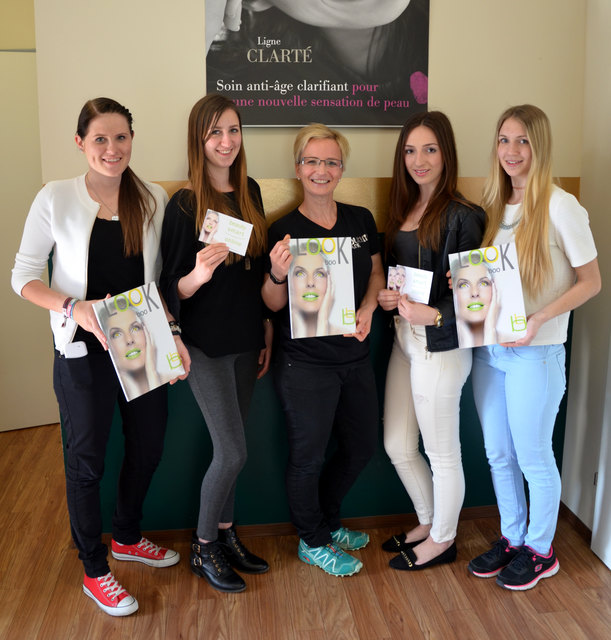 Michelle Schwab, Daniela Schelch, Birgit Kohlhofer (Salon Birgit's Beauty), Jennifer Gruber, Stefanie Mann (v.l.)