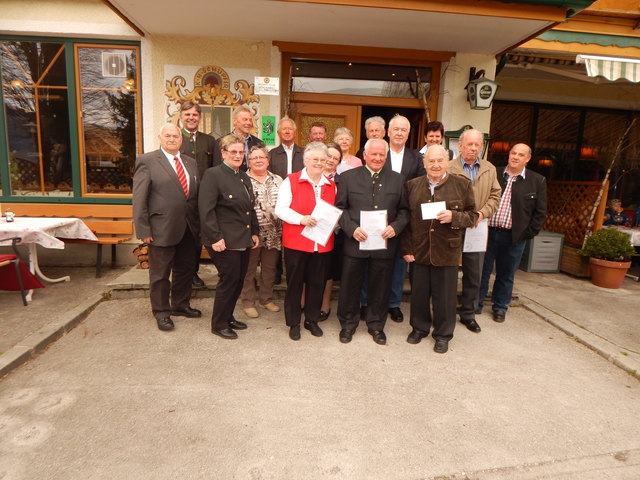 Im Zuge der Jahreshauptversammlung wurden einige langjährige Mitglieder geehrt. | Foto: KK