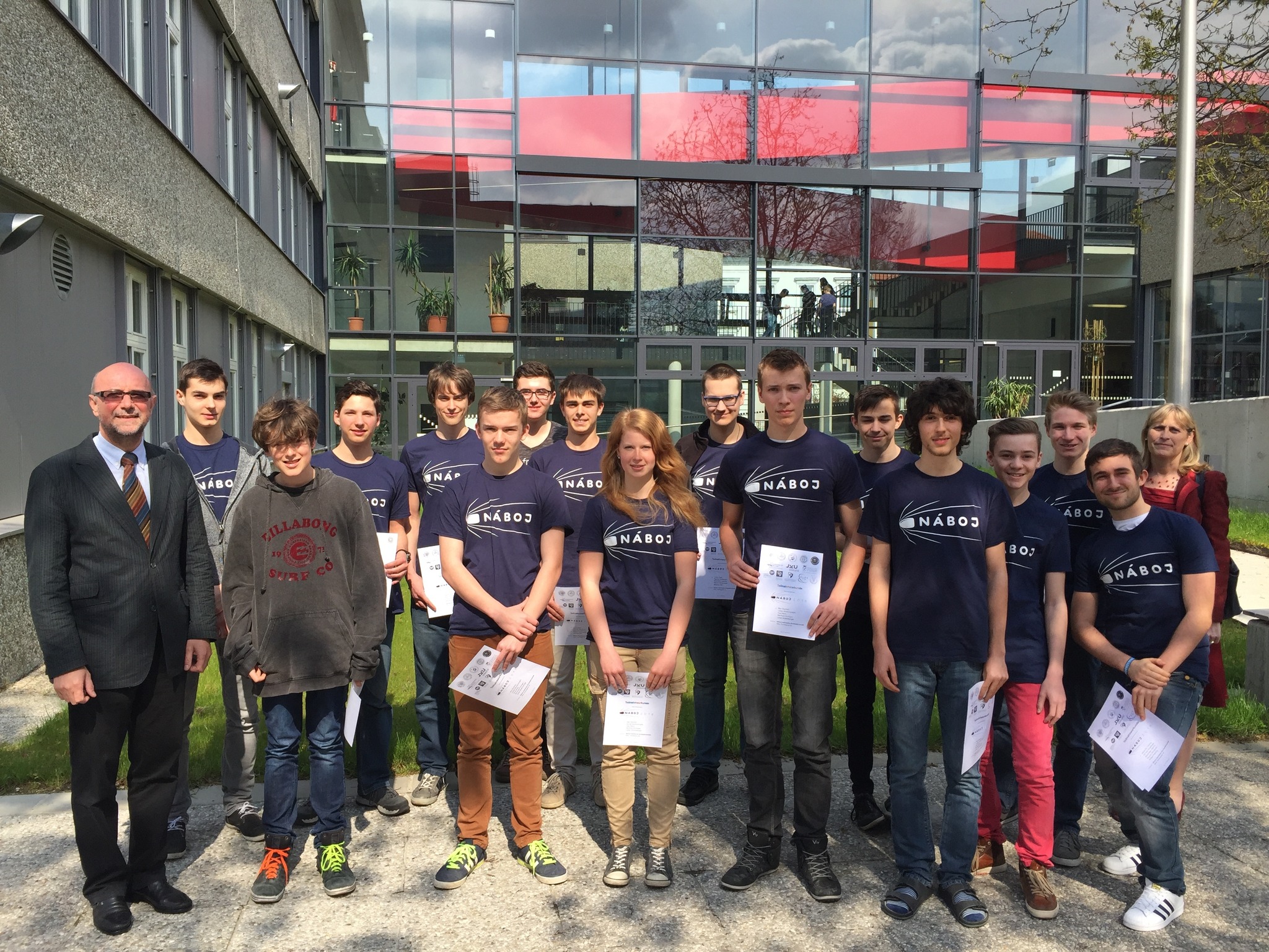 HTL Wels gewinnt Österreich-Kategorie bei internationalem Mathematik-Wettbewerb - Wels & Wels Land